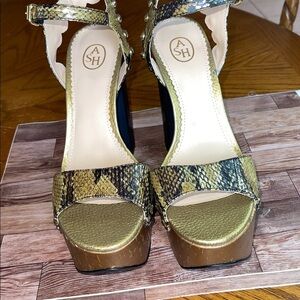 Ash Gold and Snake Pattern Platform Heels